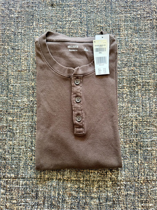 Hollister Other - Hollister ribbed Henley T-shirt